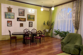 Дом 430 м² на участке 3,9 сот.